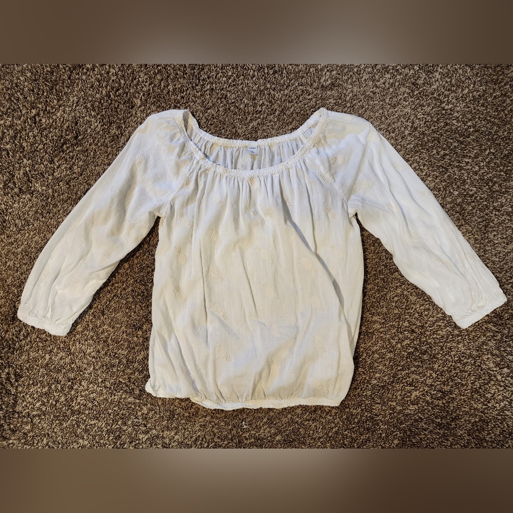 Off shoulder pineapple top